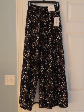 NWT Love Wish Tiered Wide Leg Floral Pants Black White Boho Small